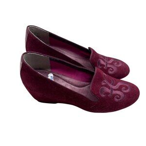 Hush Puppies Size 7.5  Burgundy Suede Slip-On Shoes Embroidered Detail